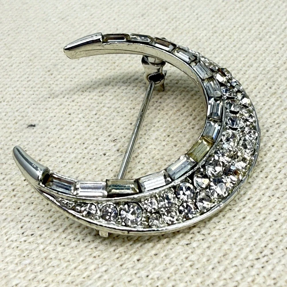 Lisner Vintage Crescent Moon Brooch Silver Tone Baguette‎ Round Clear Rhinestone